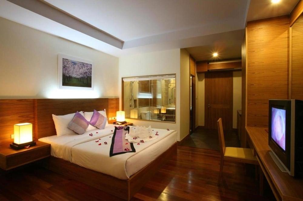 Baan Saikao Plaza Hotel & Service Apartment Koh Chang Exterior foto
