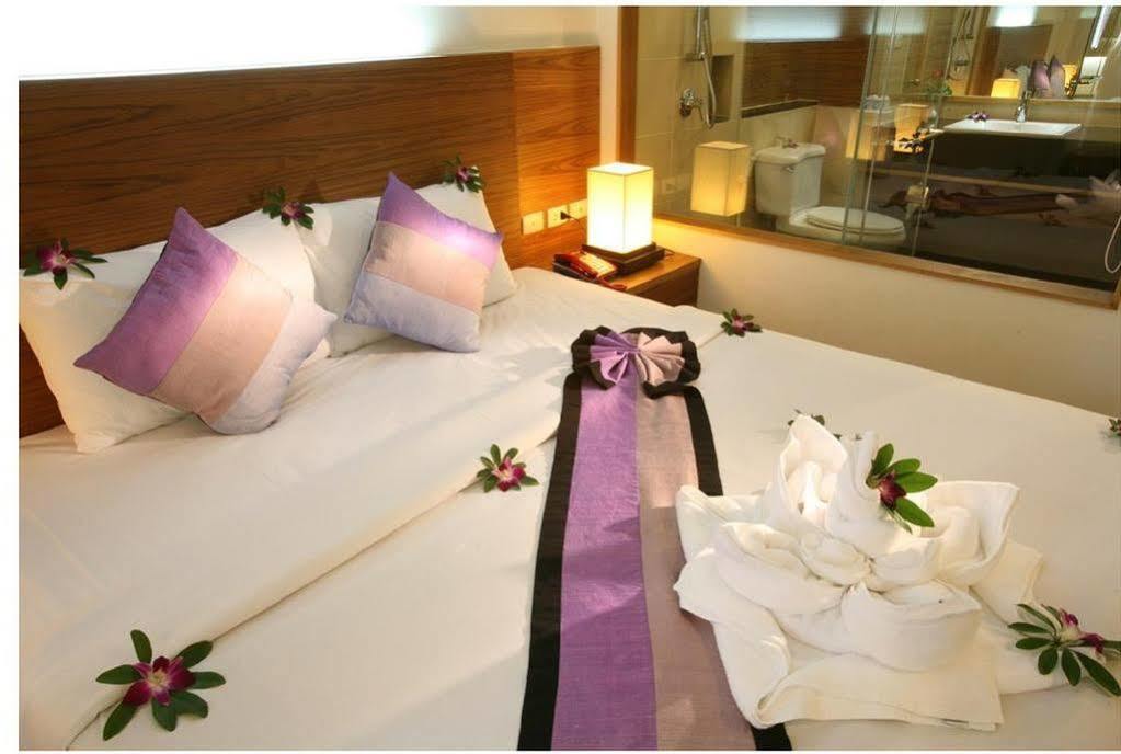 Baan Saikao Plaza Hotel & Service Apartment Koh Chang Exterior foto
